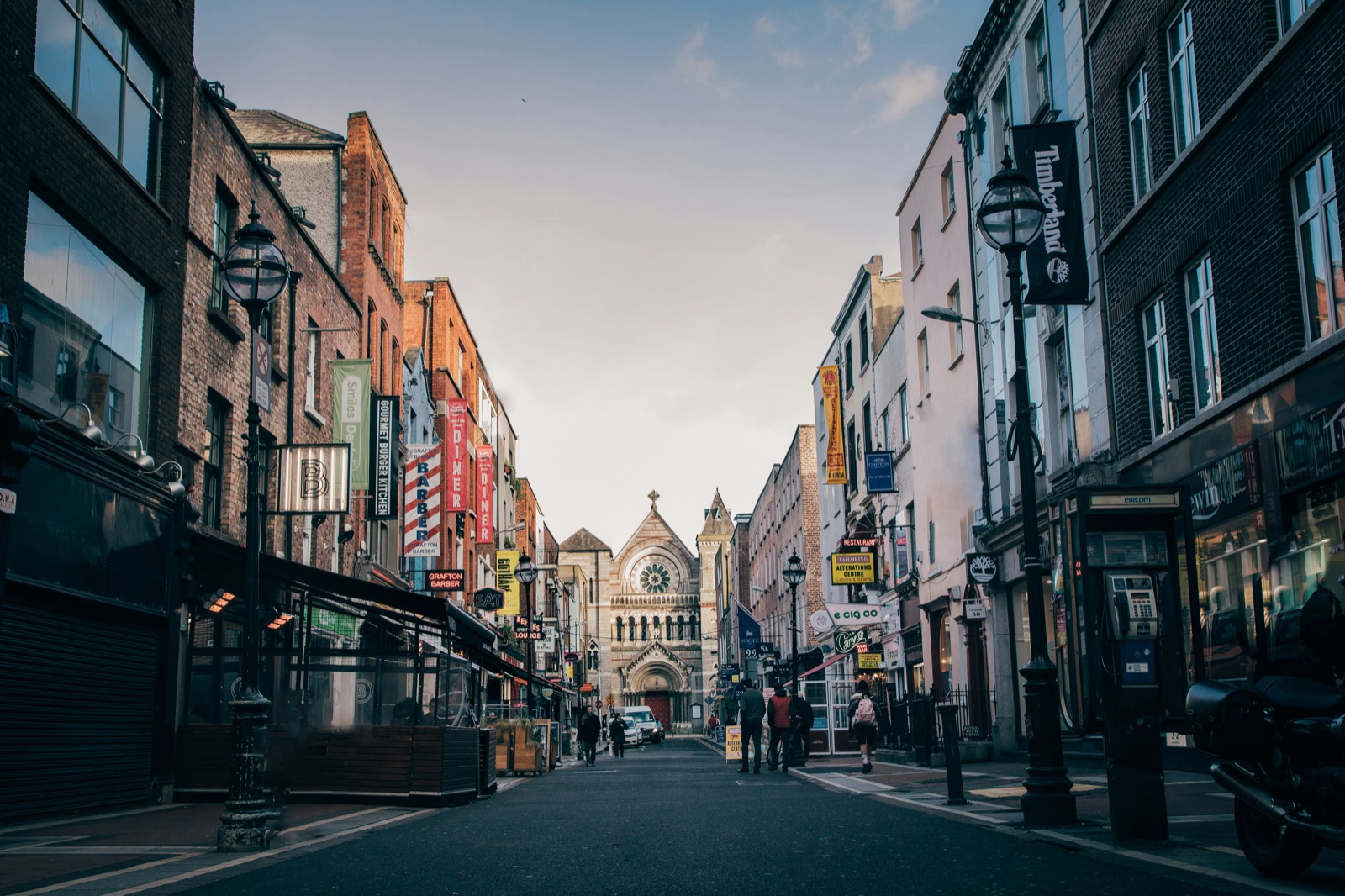 Ha'penny Bridge über dem Liffey, Dublin, Irland