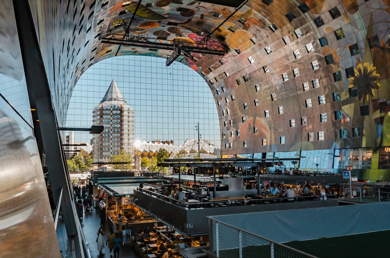 Erasmusbrücke und Skyline von Rotterdam, Niederlande